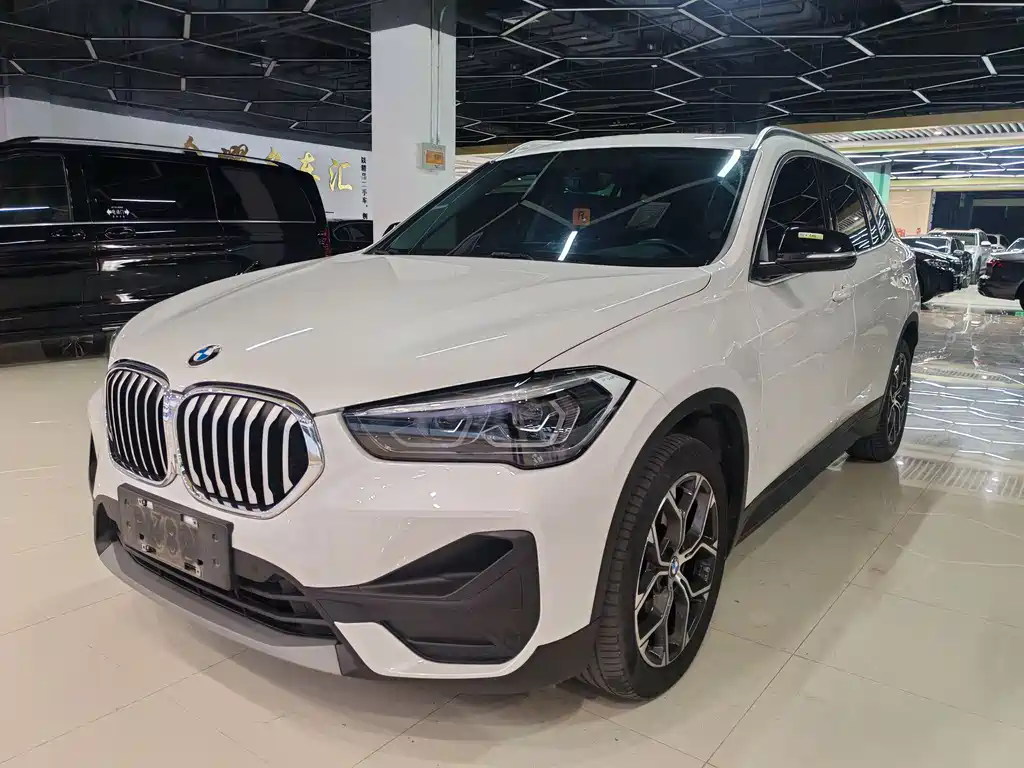 BMW X1 2022 — фото 3