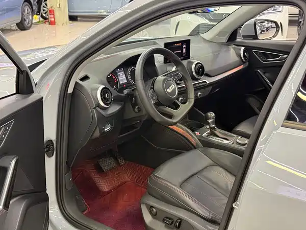 Audi Q2L 2022