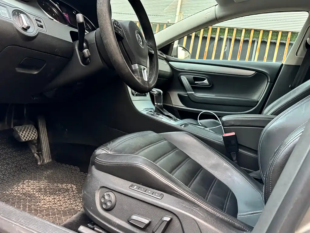 Volkswagen CC 2011