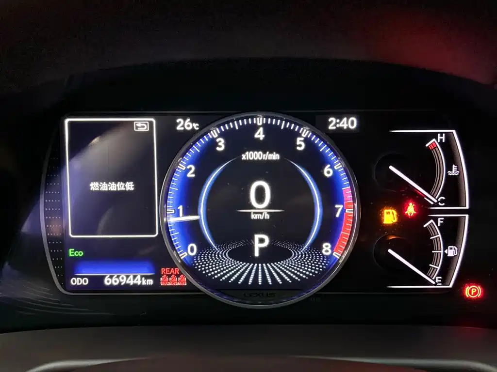 Lexus ES 2020 — фото 10