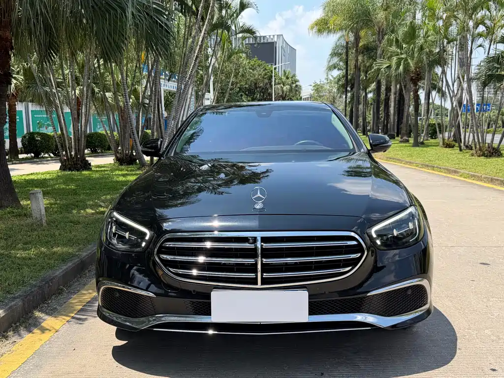 Mercedes-Benz E-Class 2022