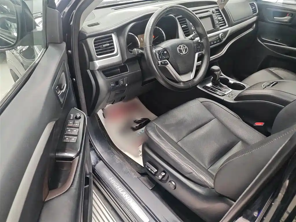 Toyota Highlander 2017 — фото 15
