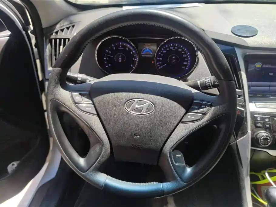Hyundai Sonata 2012 — фото 15