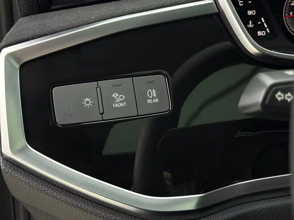 Audi Q3 2022 — фото 14
