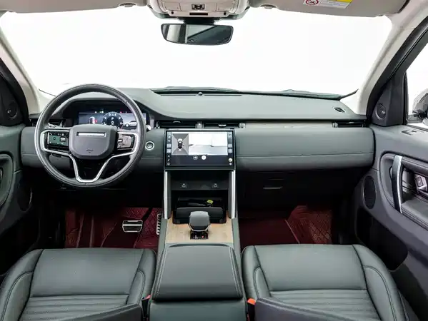 Land Rover Discovery Sport 2024