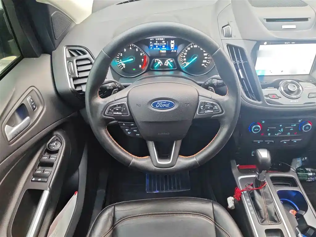 Ford Kuga 2018 — фото 3