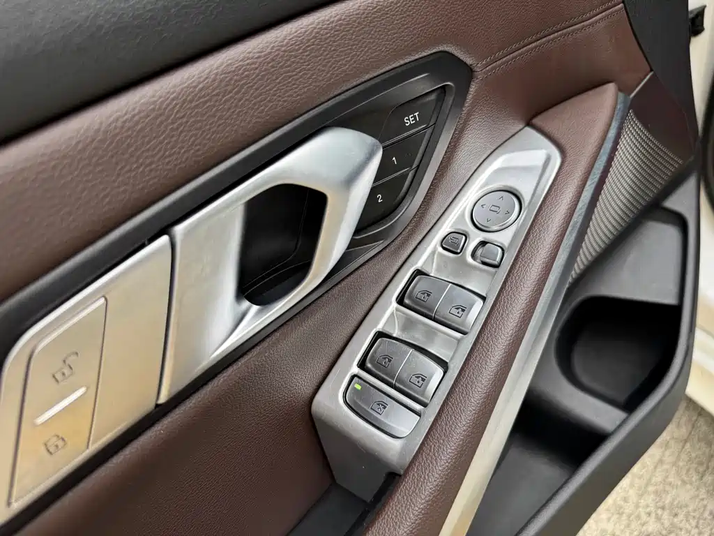 BMW 3 Series 2022 — фото 10
