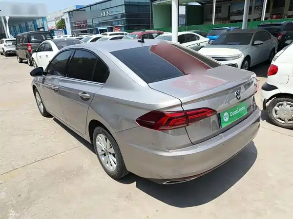 Volkswagen Bora 2021