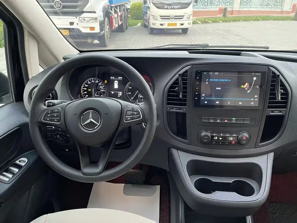 Mercedes-Benz Vito 2017 — фото 18