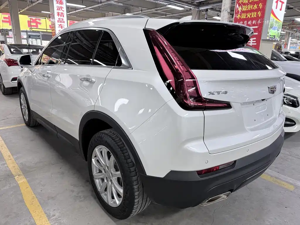 Cadillac XT4 2021 — фото 17