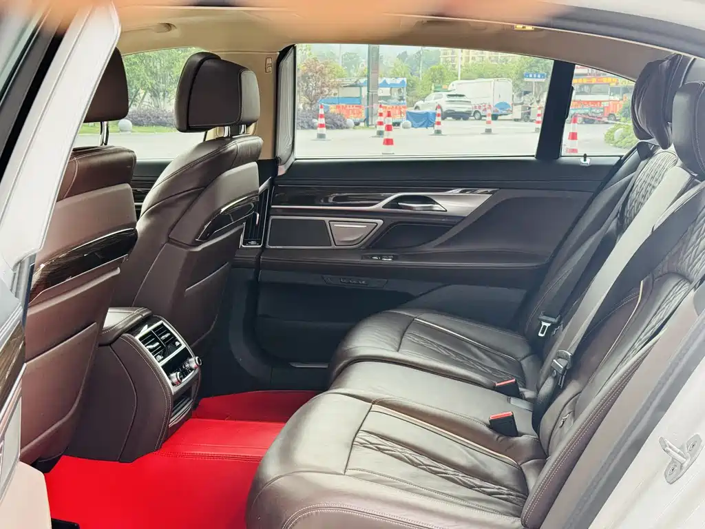 BMW 7 Series 2022 — фото 14