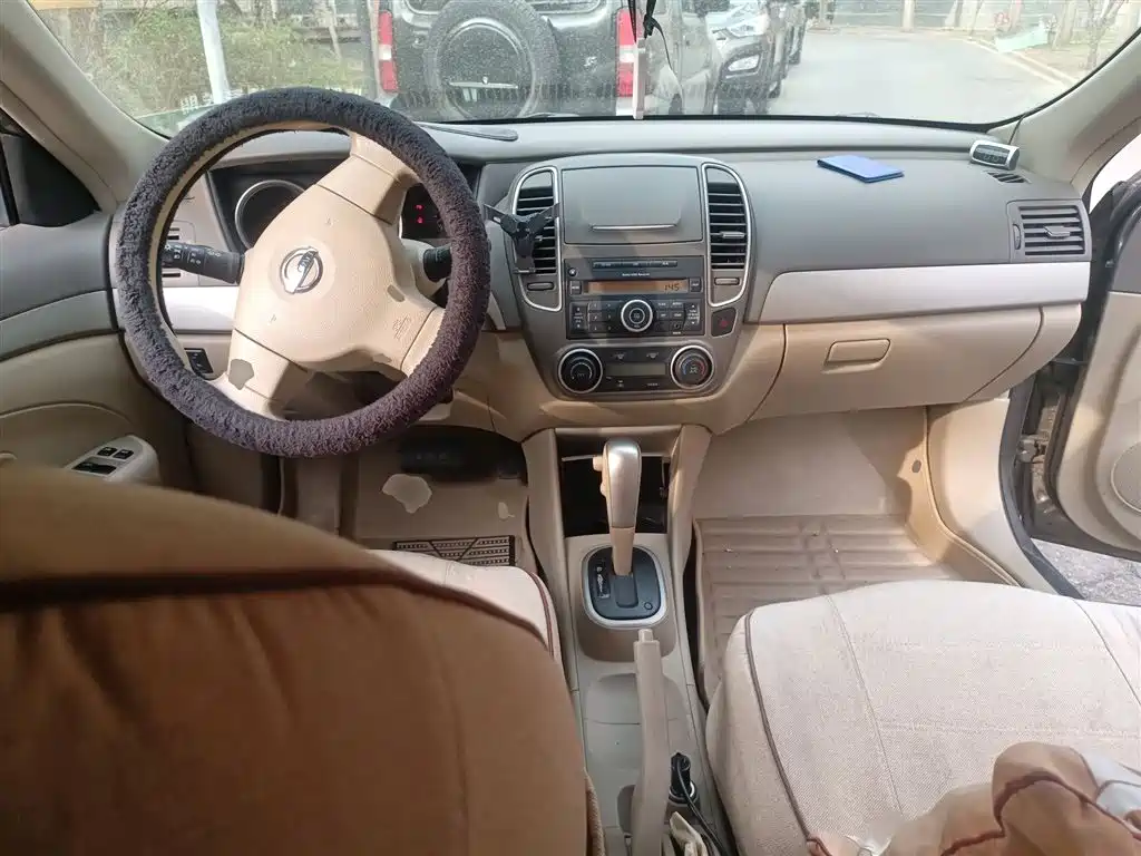 Nissan Sylphy 2016 — фото 13