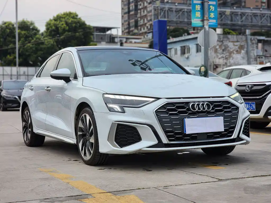 Audi A3 2023 — фото 3