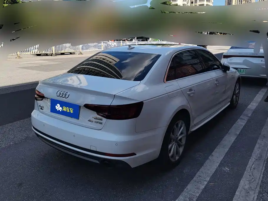 Audi A4L 2018