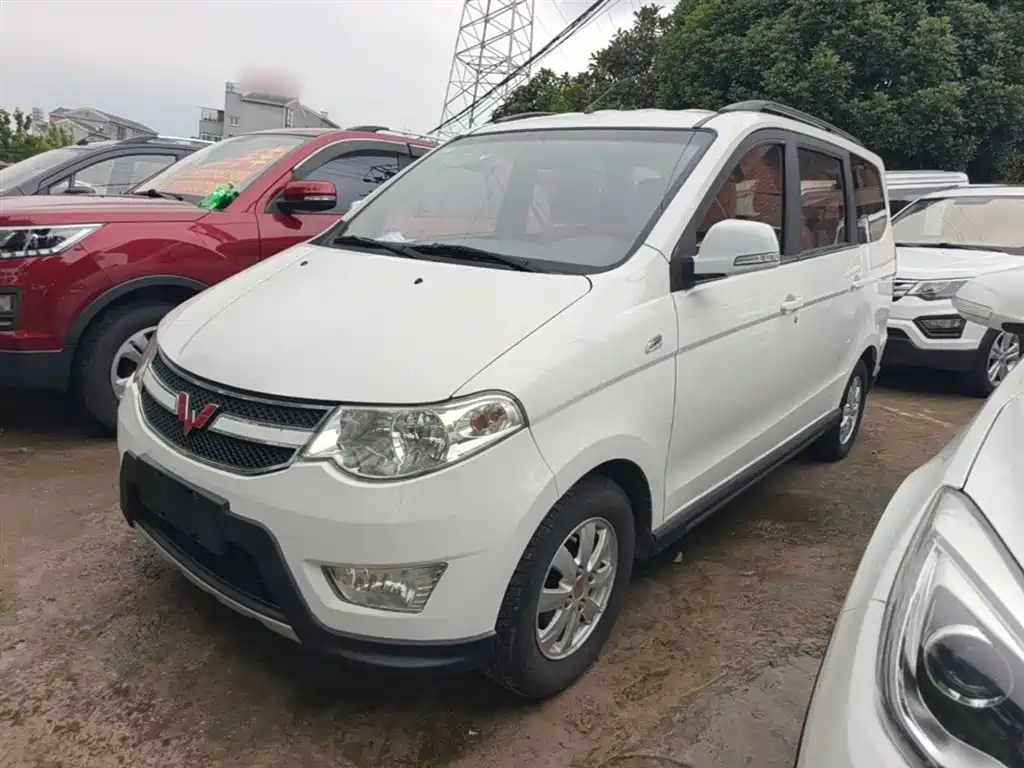 Wuling Hongguang 2015 — фото 2