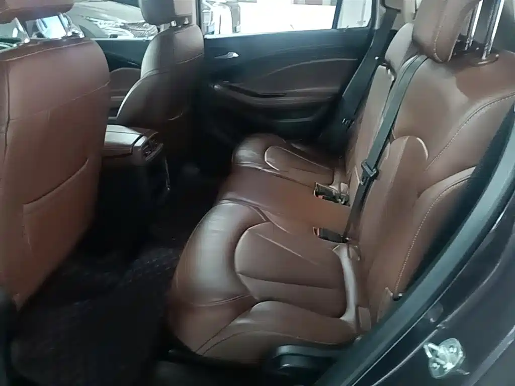 Buick Envision Plus 2018 — фото 17