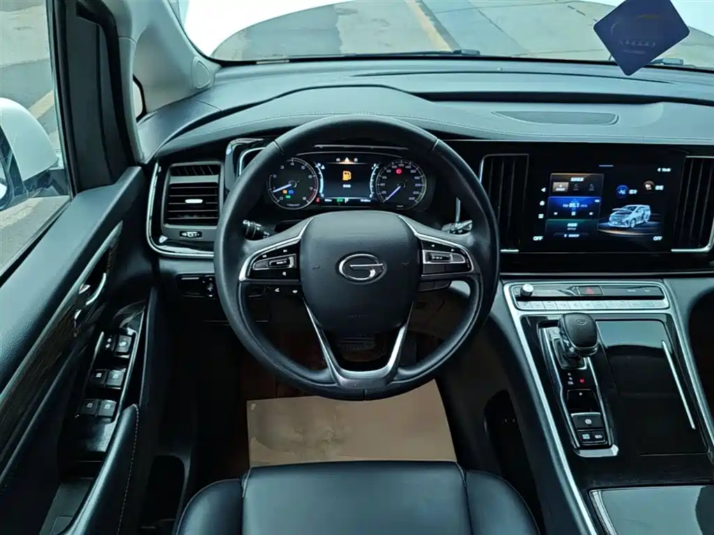 GAC Motor Trumpchi M8 2022 — фото 11