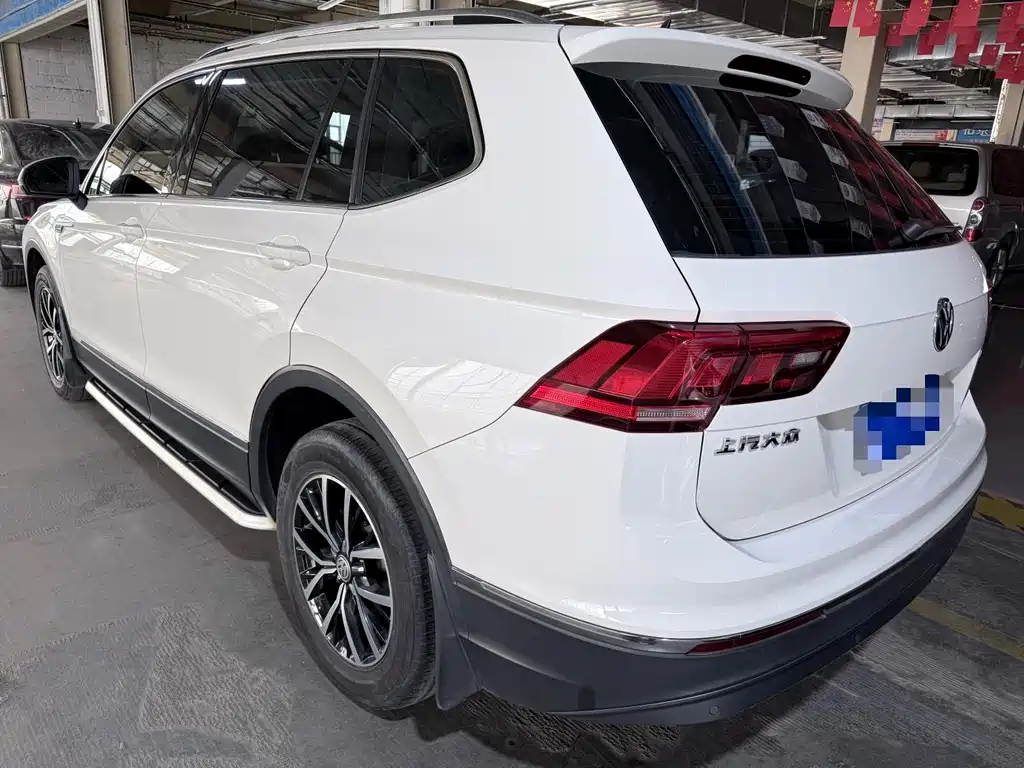 Volkswagen Tiguan L 2018 — фото 19