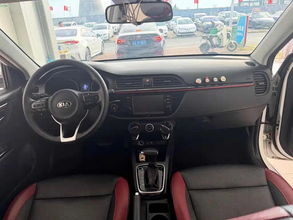 Kia KX Cross 2018 — фото 11