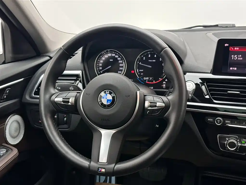 BMW 1 Series 2021 — фото 12
