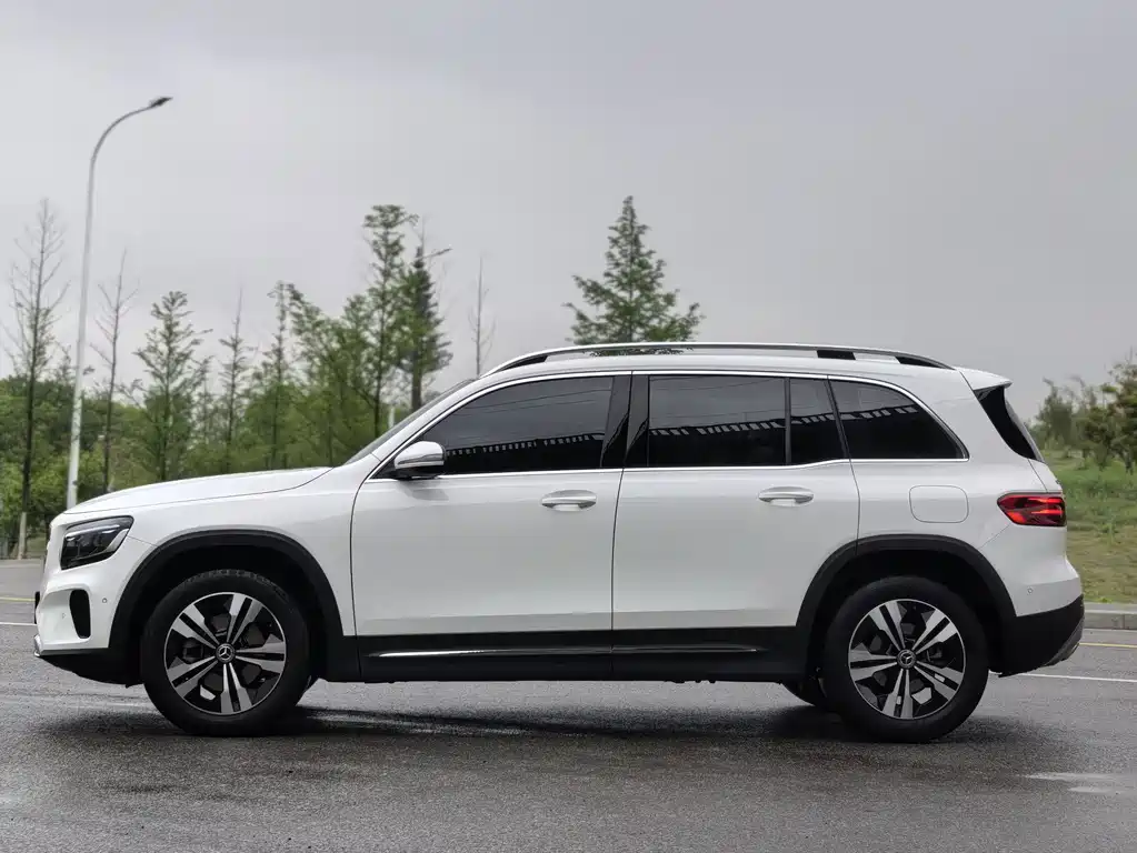 Mercedes-Benz GLB 2024 — фото 15