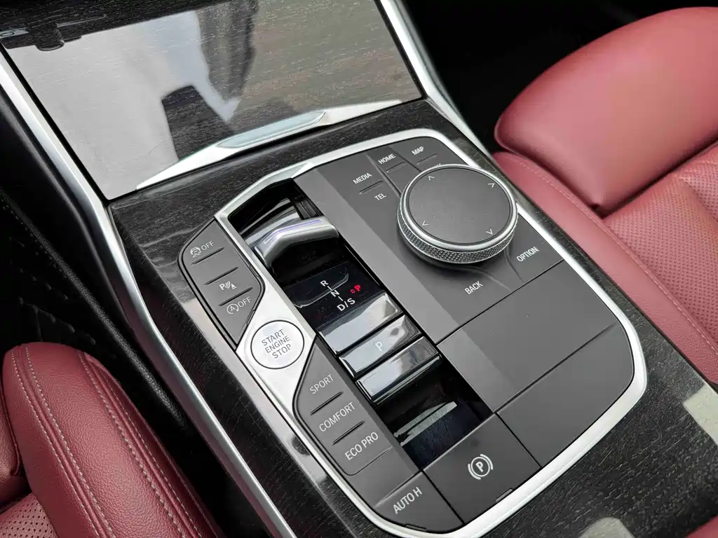 BMW 3 Series 2023