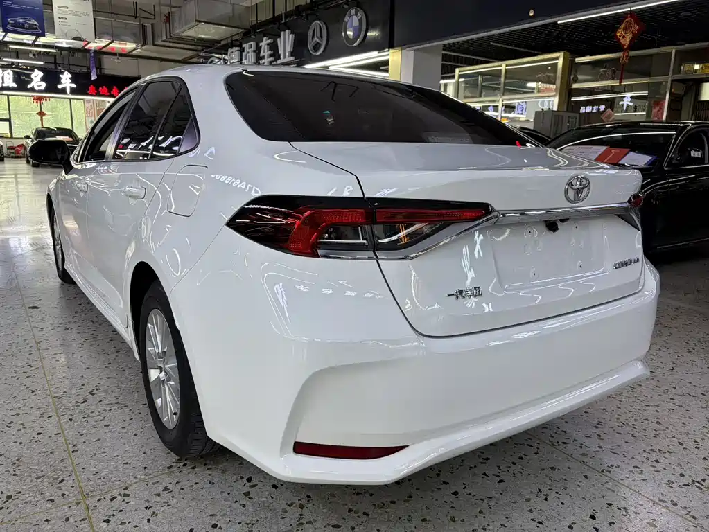 Toyota Corolla 2022 — фото 4