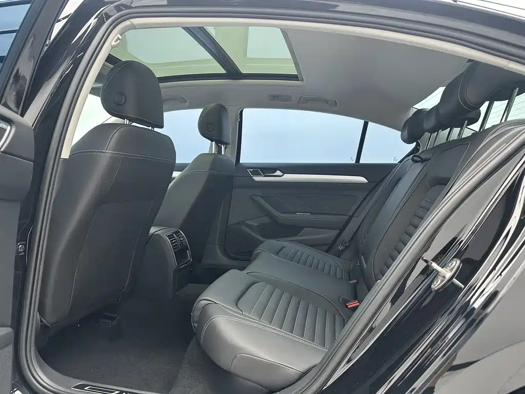 Volkswagen Magotan 2024