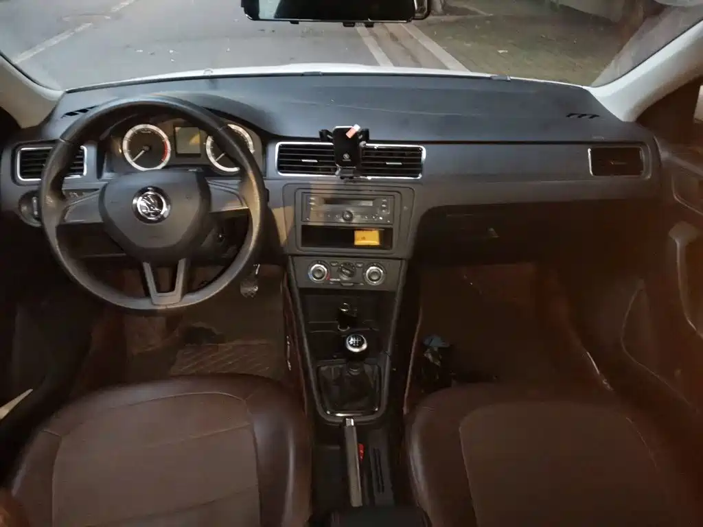 Skoda Rapid 2019 — фото 13