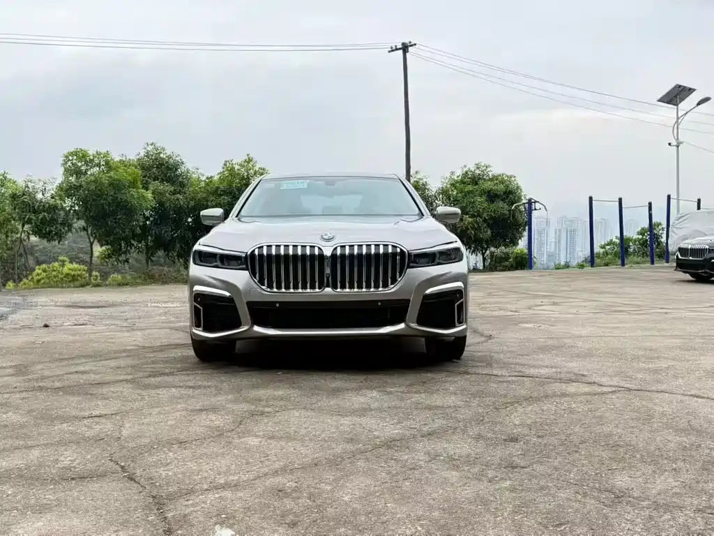 BMW 7 Series 2018 — фото 3