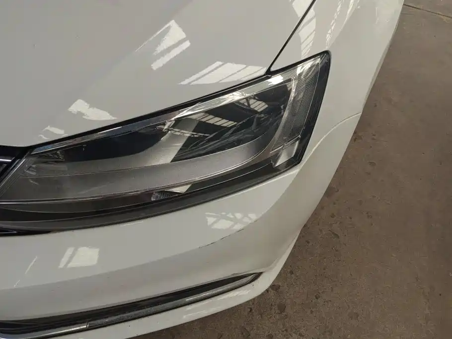 Volkswagen Sagitar 2017