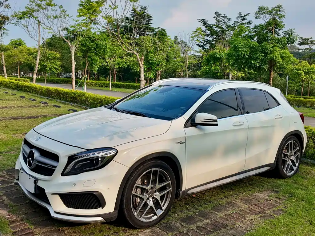Mercedes-Benz GLA AMG 2015 — фото 4