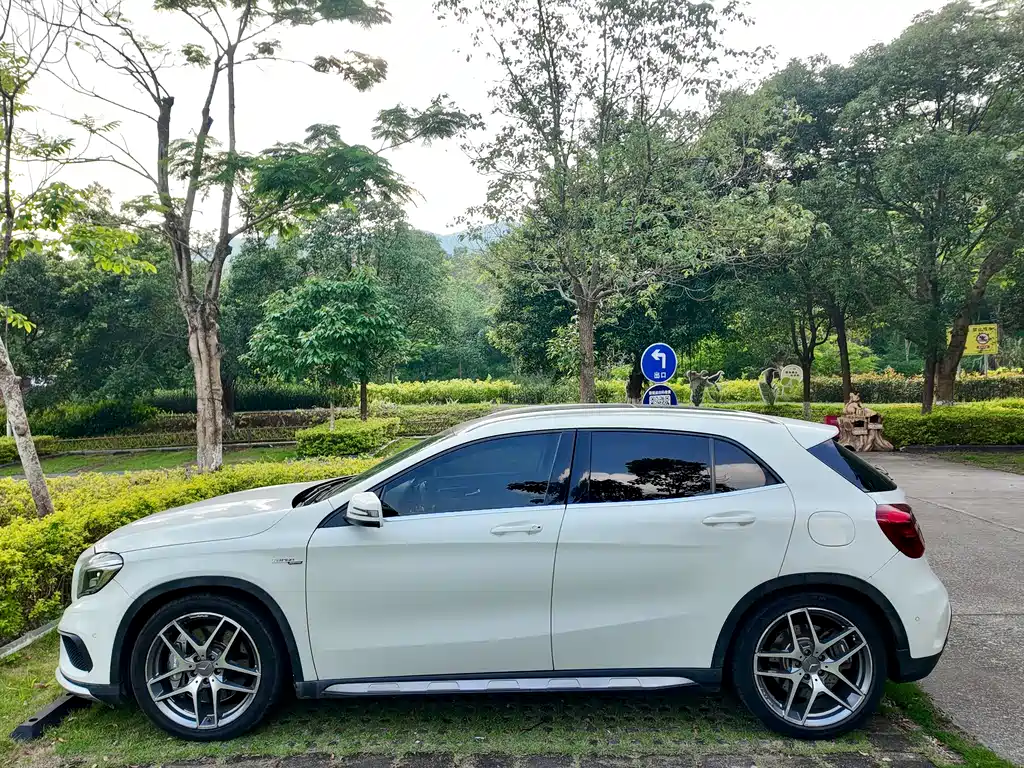Mercedes-Benz GLA AMG 2015 — фото 32