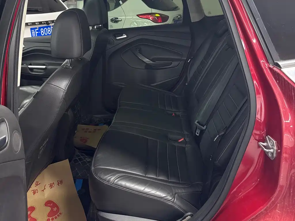Ford Kuga 2015 — фото 16