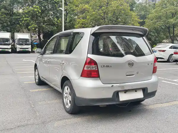 Nissan Livina 2008