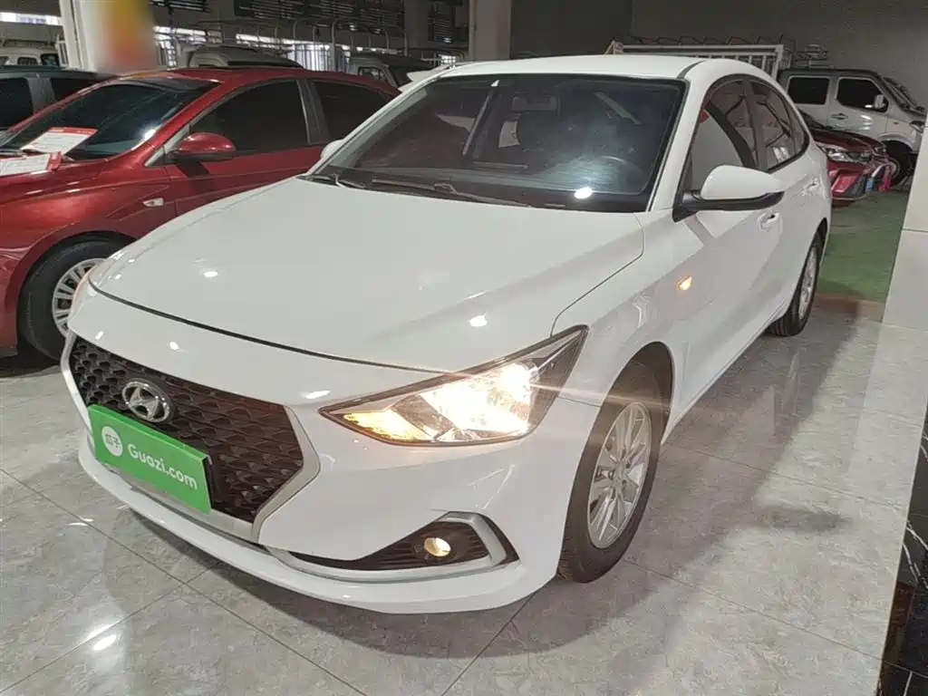 Hyundai Elantra 2020 — фото 2