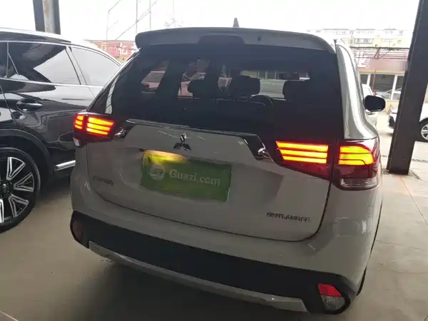 Mitsubishi Outlander 2018