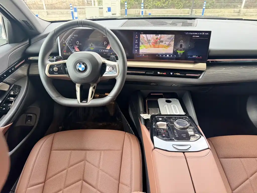BMW 5 Series 2026 — фото 10