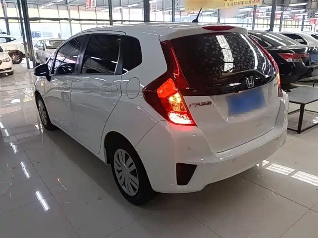 Honda Fit 2018 — фото 5