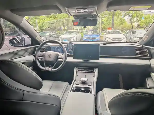 BYD Qin L 2025