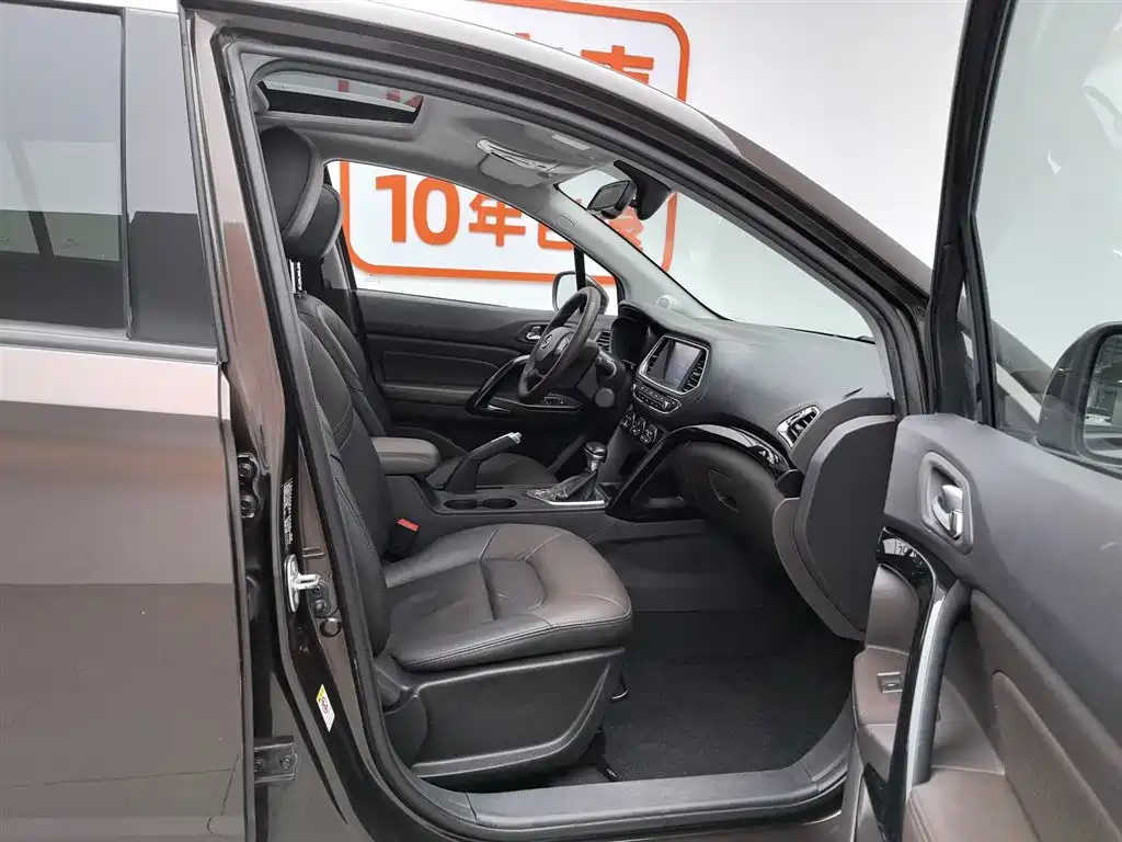 GAC Motor Trumpchi GS4 2015 — фото 23