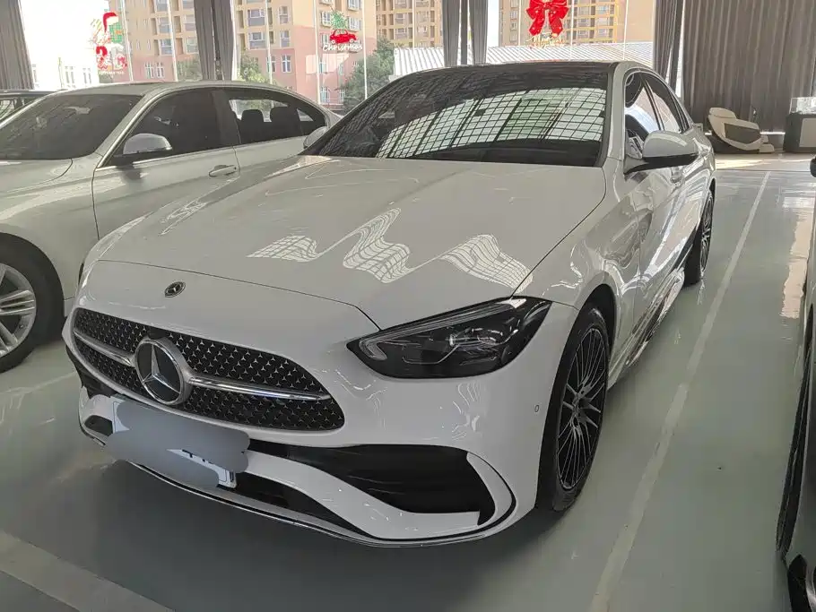 Mercedes-Benz C-Class 2024