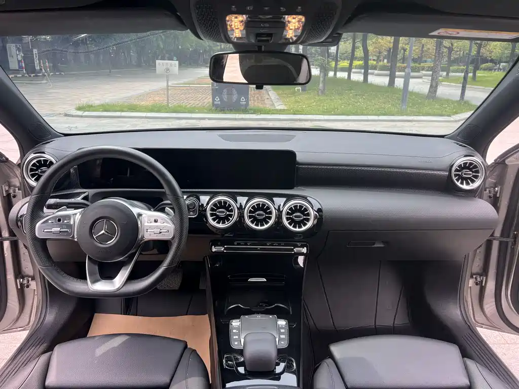 Mercedes-Benz A-Class 2022 — фото 4
