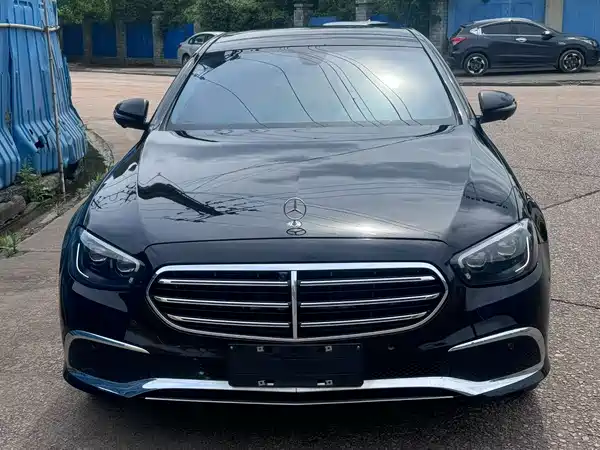 Mercedes-Benz E-Class 2023