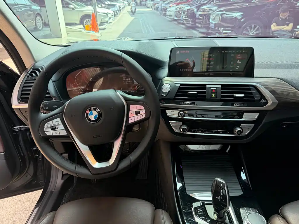 BMW X3 2021 — фото 13