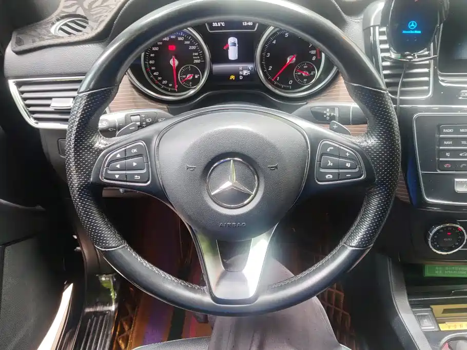 Mercedes-Benz GLE 2018 — фото 15