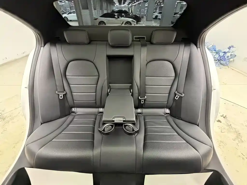 Mercedes-Benz C-Class 2015 — фото 31