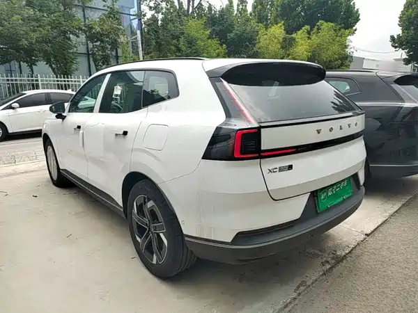 Volvo XC70 Plug-In Hybrid 2026