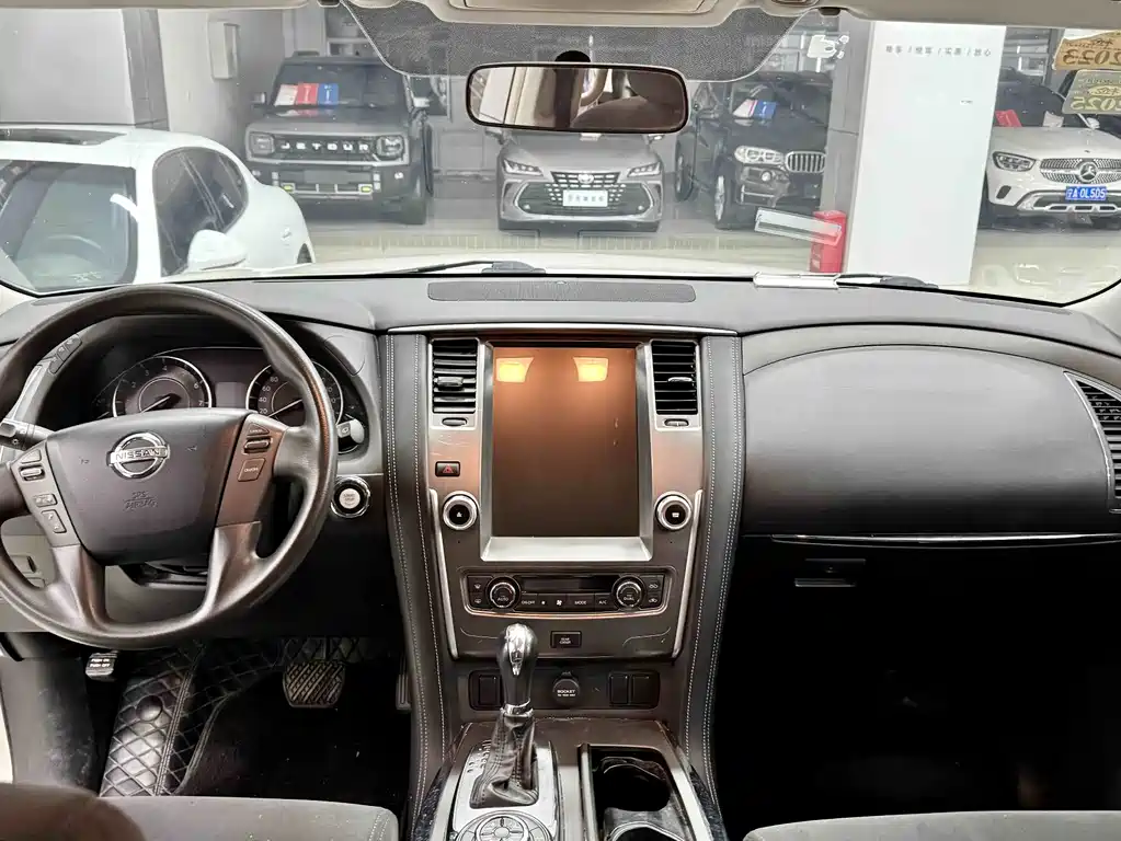 Nissan Patrol 2019 — фото 10