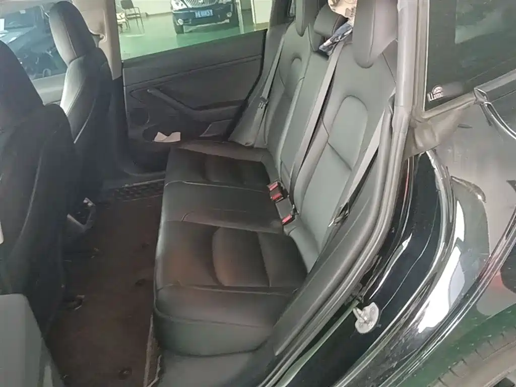 Tesla Model 3 2022 — фото 17